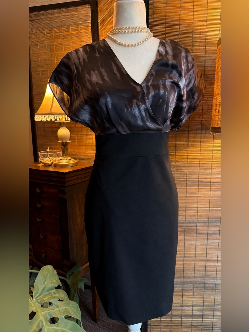 Banana Republic Silk & Wool Abstract Print V-Neck Sheath Dress Size 8